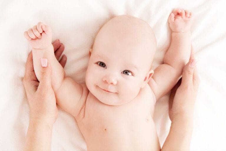 Masaj pediatric  3 luni - 12 luni